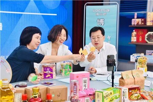 寧晉縣“農村發展 電商標配”模式凸顯 食品互聯網銷售成新引擎