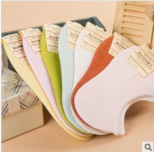 時(shí)尚與舒適的融合 竹纖維女士隱形船襪的選購與搭配指南